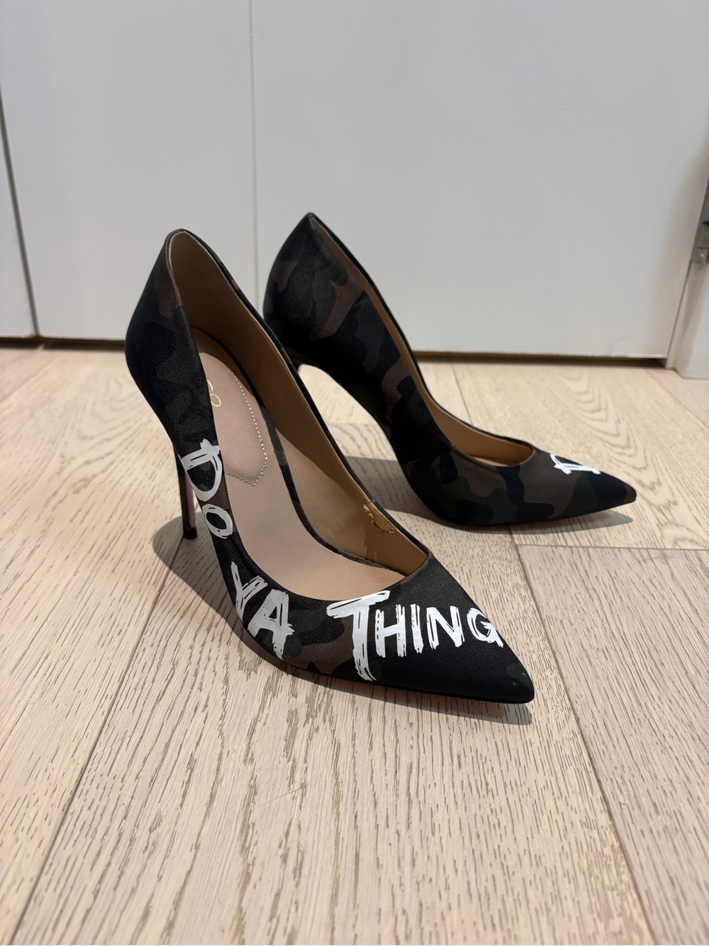 Pointed Camouflage Stiletto Pumps